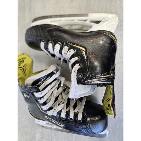 Bauer Supreme 2S Hockey Ice Skates | Intermediate 1.5 Kids Youth - Picture 7 of 11